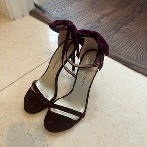 Stuart Weitzman Women's Burgundy Heels